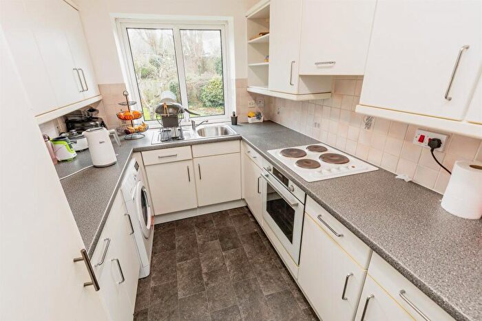 2 Bedroom Apartment For Sale In Southfield Road, Westbury-On-Trym, Bristol, BS9