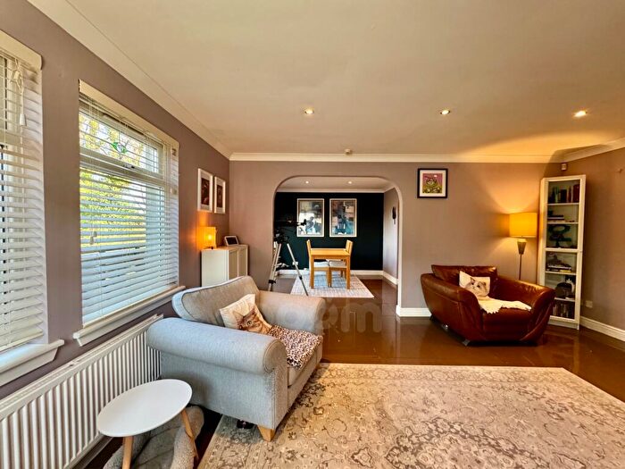 3 Bedroom Detached House For Sale In Reform Street, Beith, KA15