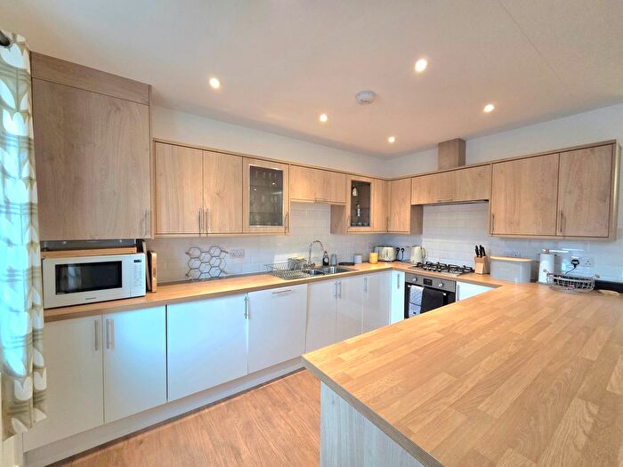 2 Bedroom Flat To Rent In Discovery Quay, Falmouth, TR11