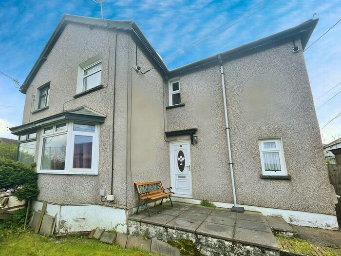 3 Bedroom Semi-Detached House For Sale In Pantycefn Road, Markham, Blackwood, NP12