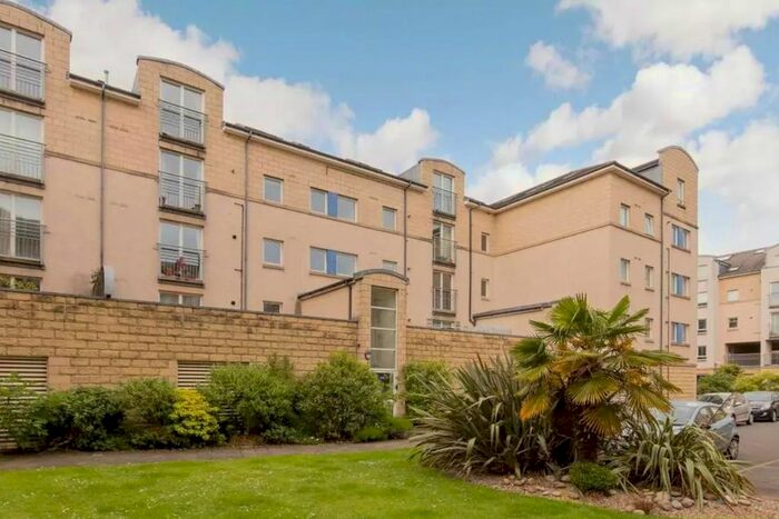 2 Bedroom Flat To Rent In , Crewe Road North, Edinburgh, EH5