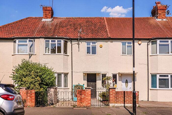 3 Bedroom Terraced House For Sale In Avalon Road, Ealing, London, W13