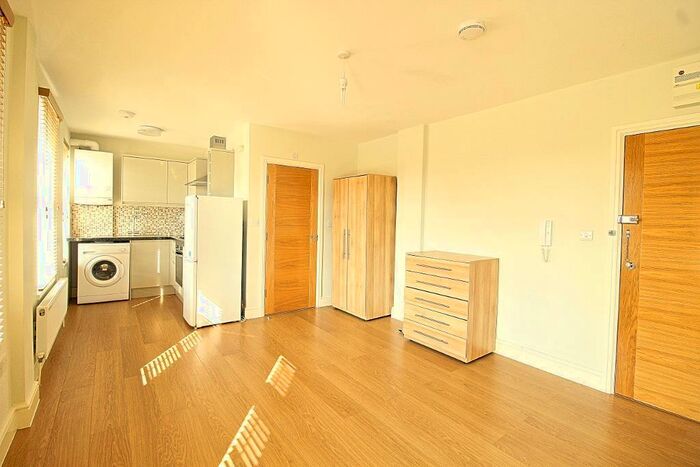 Studio To Rent In Town Quay Wharf, Abbey Road, Barking, IG11