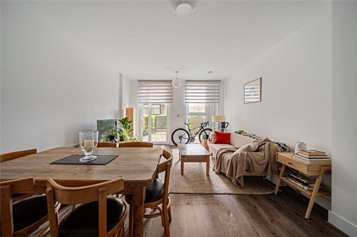 1 Bedroom Flat For Sale In Central Avenue, Fulham, London, SW6