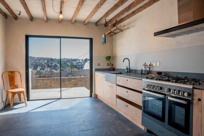 3 Bedroom Property To Rent In Station Road, Plymouth, PL2