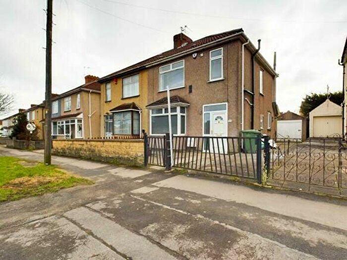 4 Bedroom Semi-Detached House To Rent In Station Road, Filton, Bristol, BS34