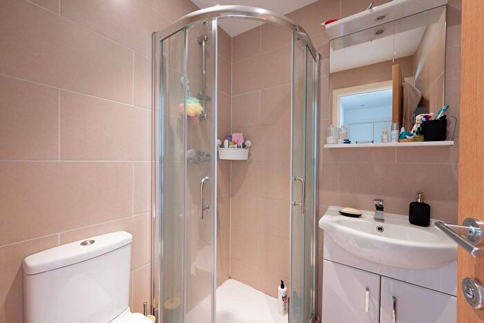 1 Bedroom Flat To Rent In Haydons Road, Wimbledon, London, SW19