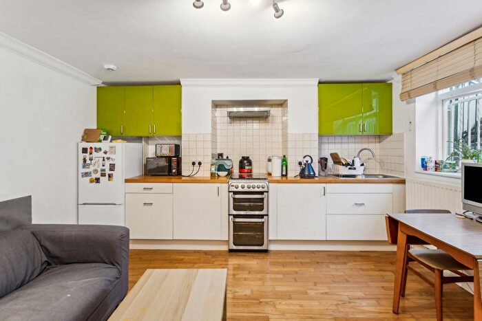 1 Bedroom Flat To Rent In Inverness Street, Camden, NW1