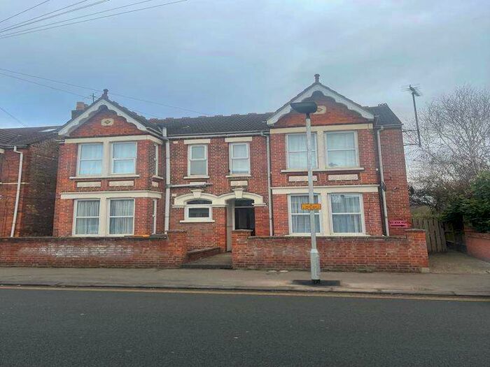 1 Bedroom Property To Rent In Hurst Grove, Bedford, MK40