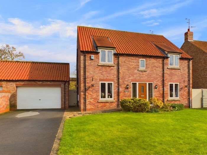 5 Bedroom Detached House For Sale In St. Andrews Walk, Foston-On-The-Wolds, Driffield, YO25