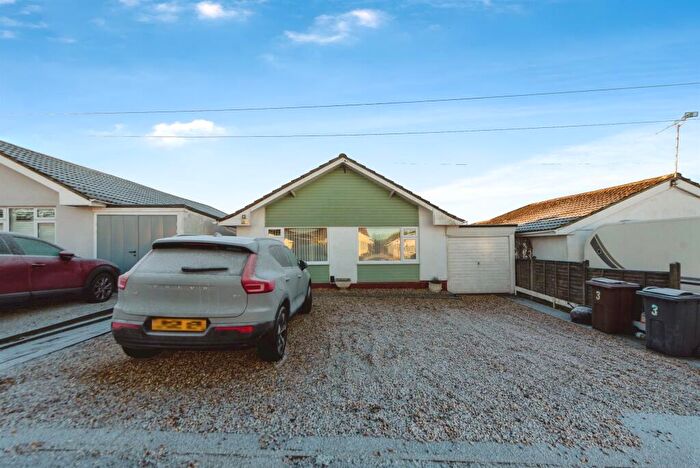 3 Bedroom Detached Bungalow For Sale In Francis Road, Horndean, Waterlooville, PO8