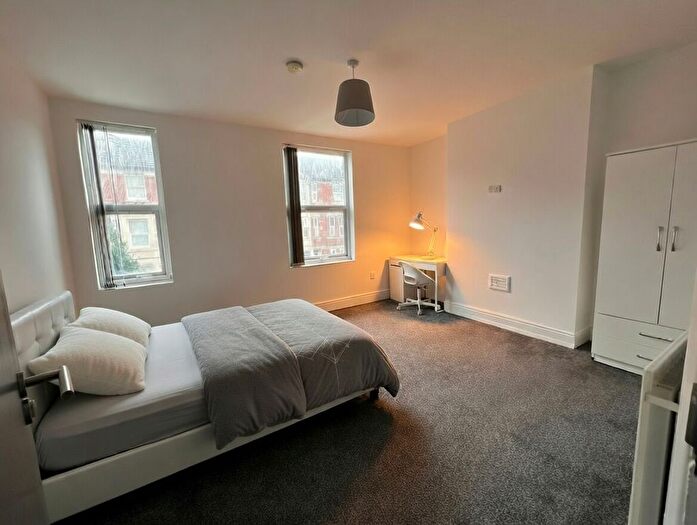 4 Bedroom Semi Detached House To Rent In Noel Street, Nottingham, NG7