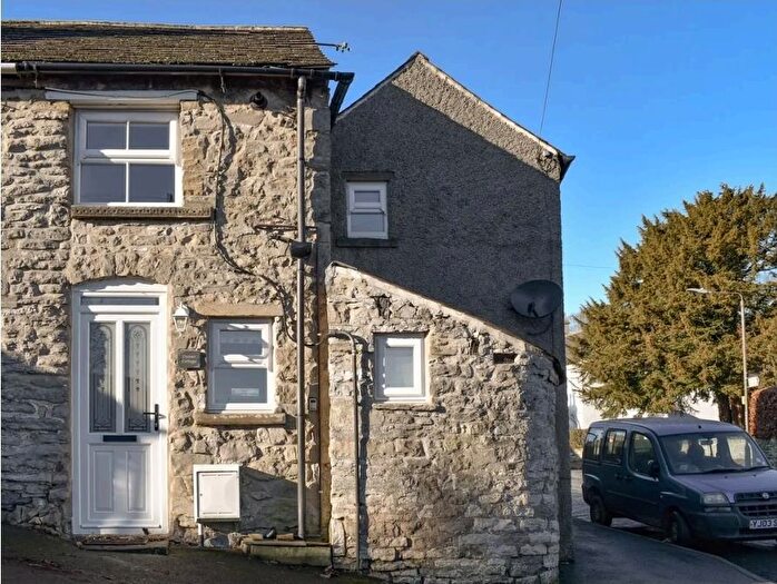 2 Bedroom End Of Terrace House For Sale In Main Street, Great Longstone, Bakewell, DE45