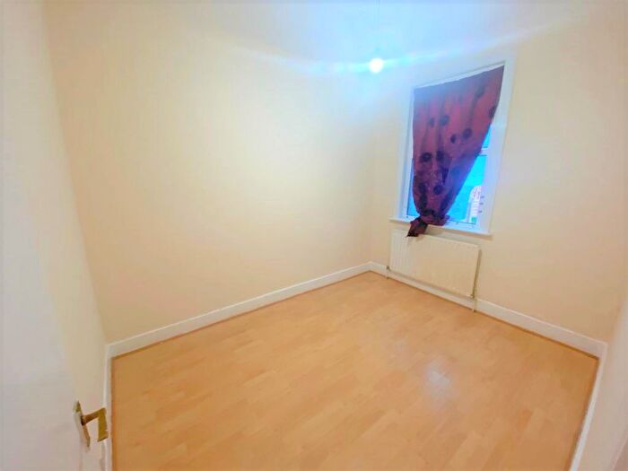 1 Bedroom Flat To Rent In Braemar Road, London, E13