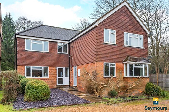 1 Bedroom Flat For Sale In The Street, Shalford, Guildford, GU4