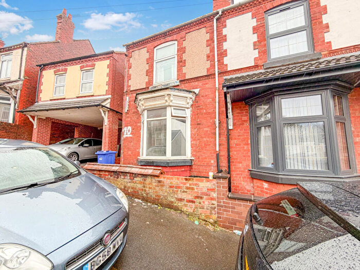 3 Bedroom Semi-Detached House For Sale In Parkhill Street, Dudley, West Midlands, DY2