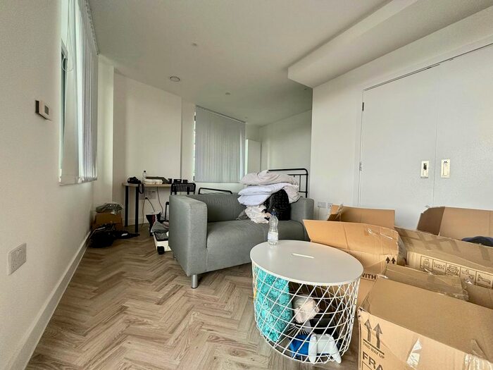 Studio To Rent In Makers Yard, London, E3