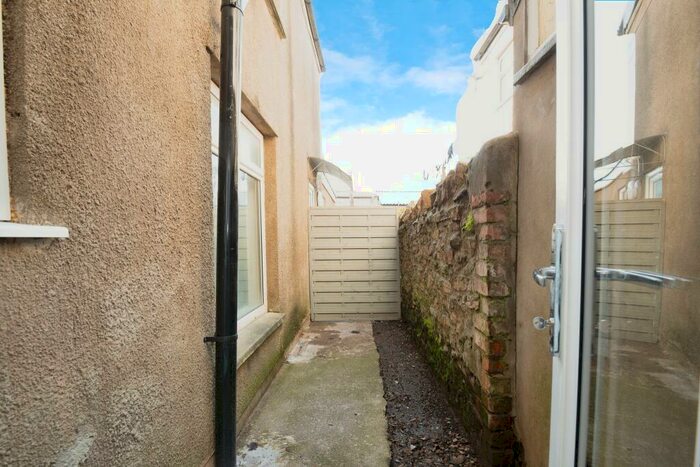 2 Bedroom Apartment To Rent In Cowbridge Road East, Canton, CF5