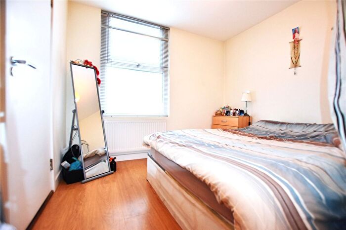 1 Bedroom Flat To Rent In London Road, London, SW16