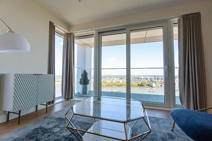 2 Bedroom Flat For Sale In Duke Of Wellington Avenue, London, SE18