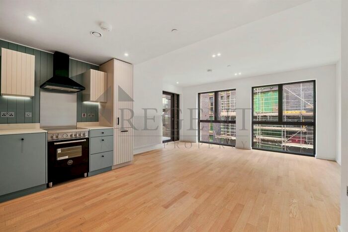 1 Bedroom Flat To Rent In Calville House, Ronalds Road, TW8