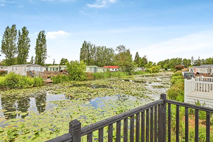2 Bedroom Detached House For Sale In Goose Lakes, Billing Aquadrome, Northampton, NN3