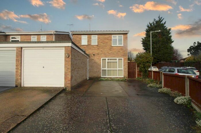 3 Bedroom Detached House To Rent In Springfield Lane, Ipswich, IP1