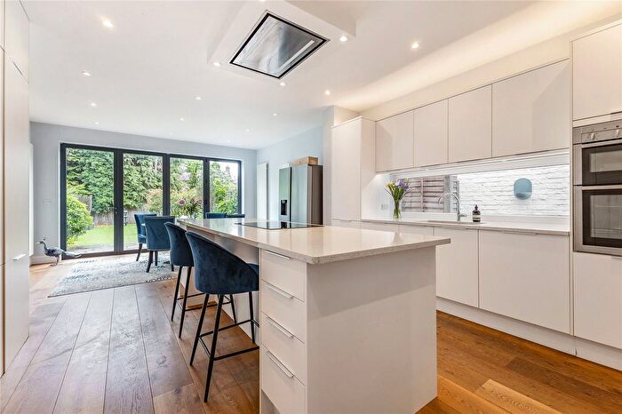 4 Bedroom Detached House To Rent In Oakdale Road, Weybridge, Surrey, KT13
