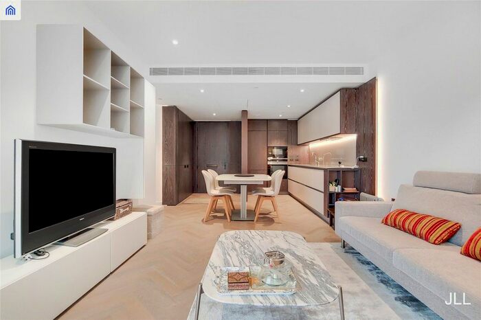 2 Bedroom Flat To Rent In Circus Road West, London, SW11