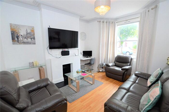 1 Bedroom Apartment To Rent In Holmewood Road, London, SE25