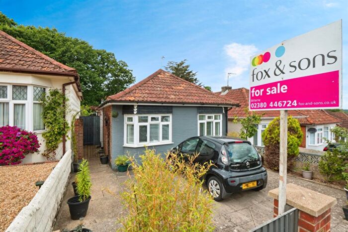 2 Bedroom Detached Bungalow For Sale In Woodmill Lane, Southampton, SO18