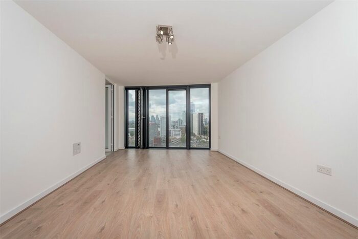 2 Bedroom Flat To Rent In Unex Tower, Stratford, E15