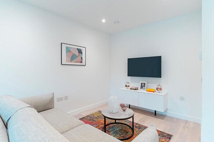 1 Bedroom Flat To Rent In Chalk Farm, NW5