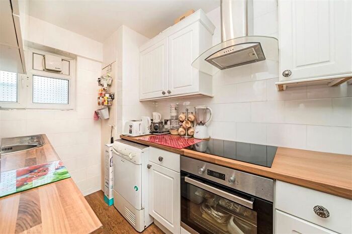 Studio For Sale In Middle Park Avenue, Eltham, SE9