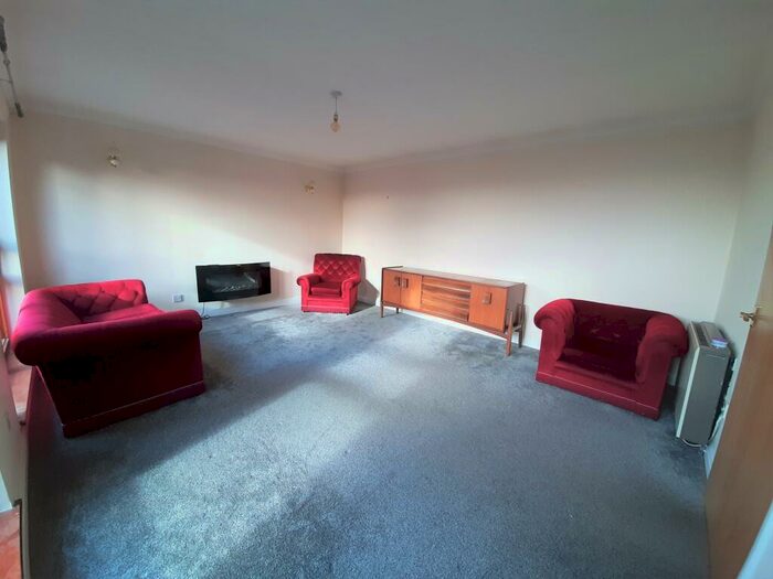 2 Bedroom Flat To Rent In Tomlinson Court, Harborough Road, Oadby, LE2