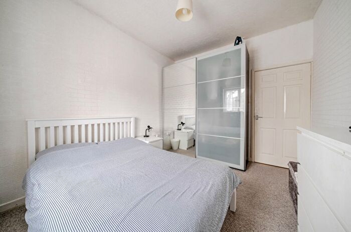 2 Bedroom Semi-Detached House For Sale In Grantham Road, London, E12
