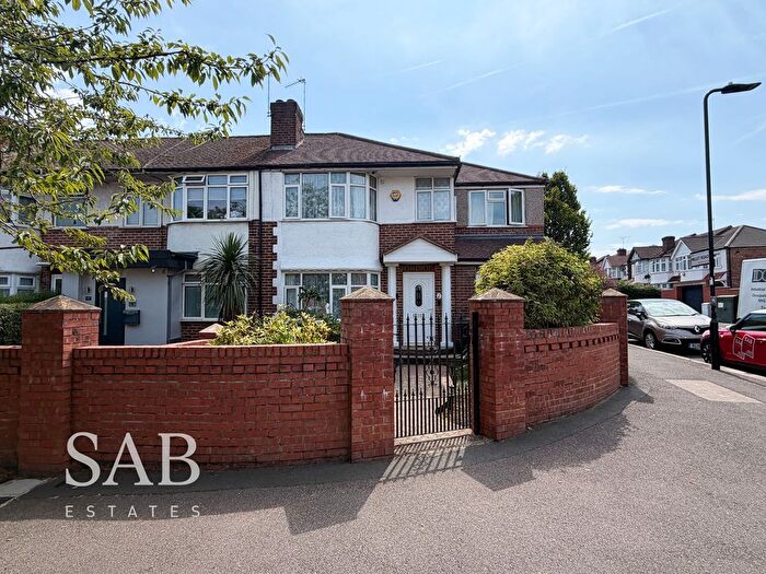 3 Bedroom End Of Terrace House For Sale In Ferrymead Avenue, Greenford, UB6