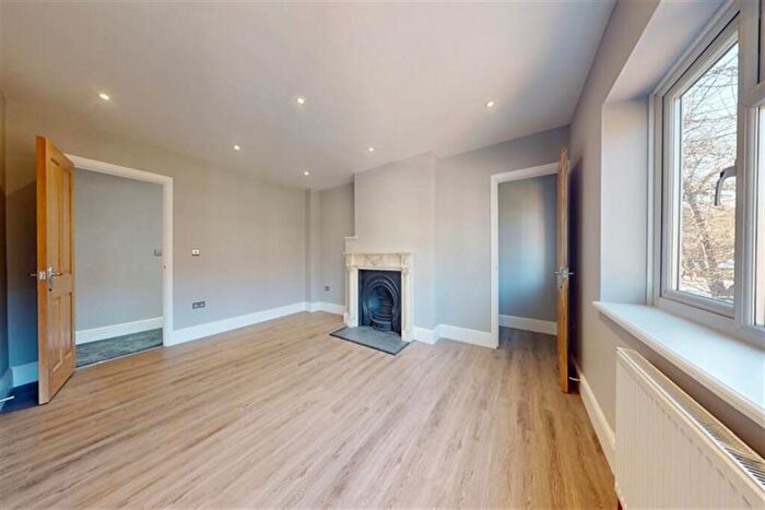 2 Bedroom Apartment To Rent In Wanstead, London, E11