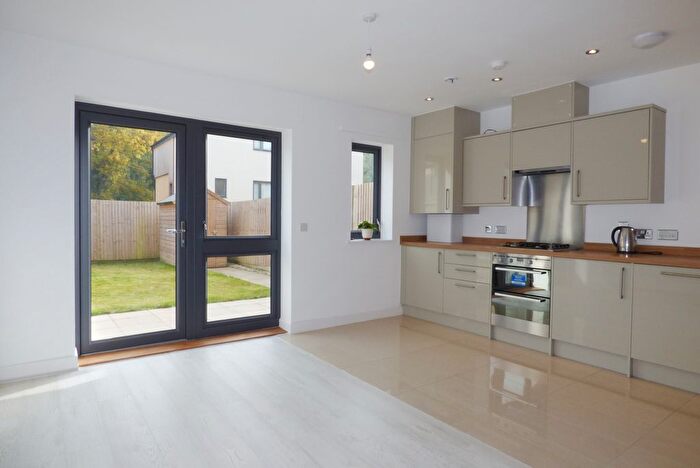 3 Bedroom Property To Rent In Lakewood Drive, Tunbridge Wells, TN2