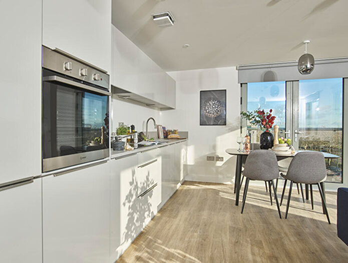 1 Bedroom Flat To Rent In Silbury Boulevard, Milton Keynes, MK9