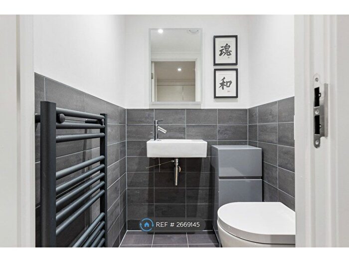 1 Bedroom Flat To Rent In Reardon Path, London, E1W