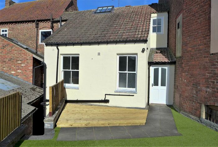 2 Bedroom Flat To Rent In Fishergate, Ripon, HG4