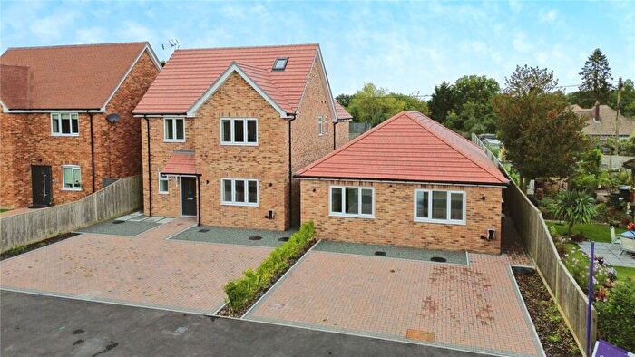 5 Bedroom Detached House For Sale In Roundfield, Upper Bucklebury, Reading, Berkshire, RG7