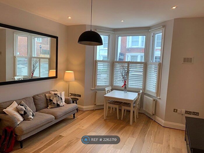 2 Bedroom Flat To Rent In Narcissus Road, London, NW6