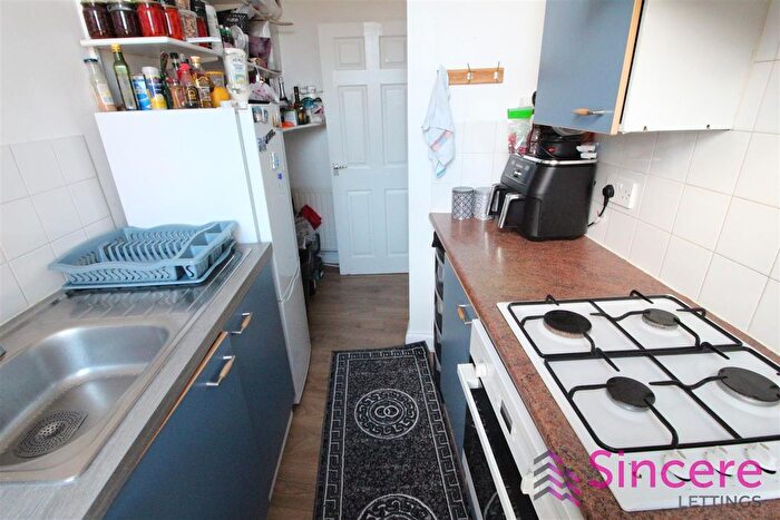 1 Bedroom Flat To Rent In Hoe Street, Walthamstow, E17