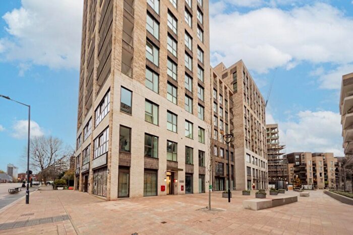 2 Bedroom Apartment To Rent In Carlton Vale, Queens Park, NW6