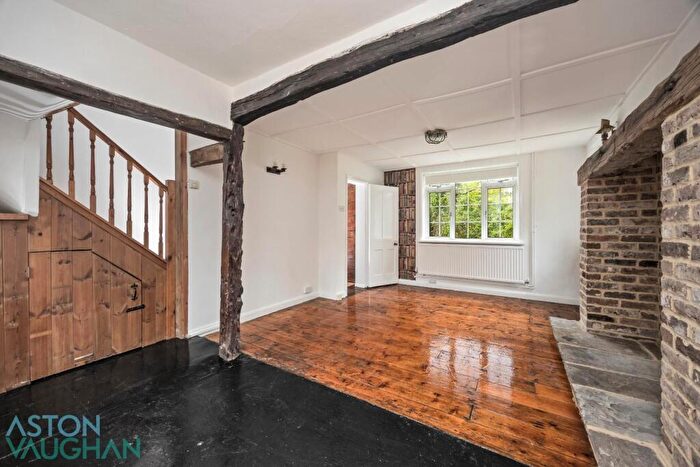 2 Bedroom Detached House To Rent In Cedars Gardens, Brighton, BN1