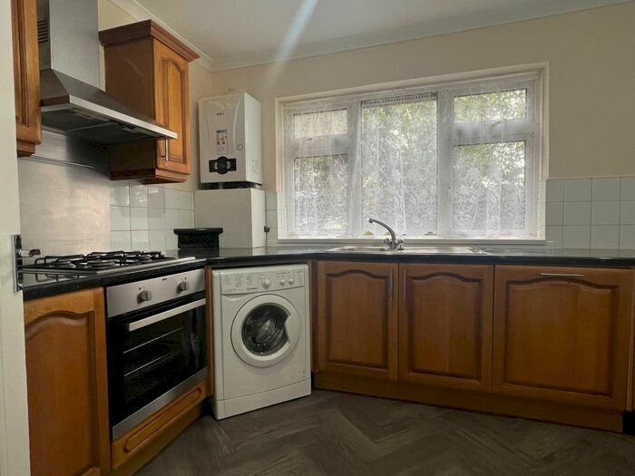 3 Bedroom Flat To Rent In Little Gearies, Cranbrook Road, Ilford, IG6