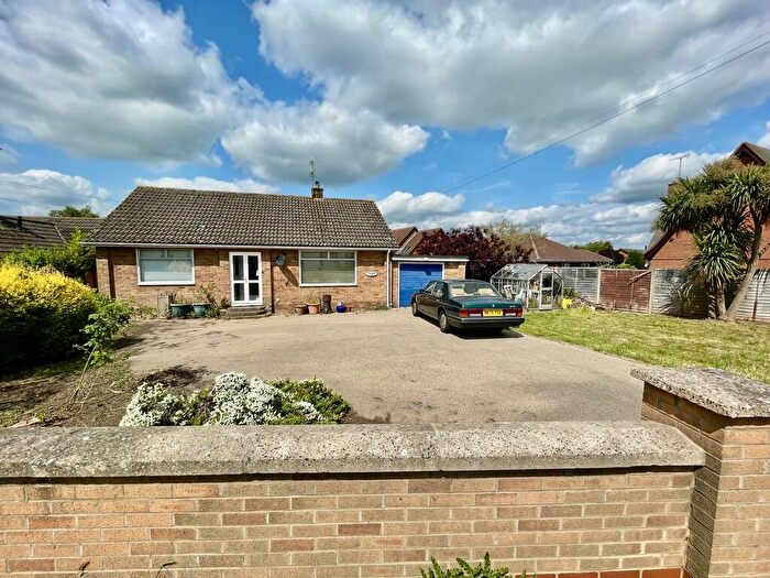 2 Bedroom Detached Bungalow For Sale In Hawthorn Bank, Spalding, PE11