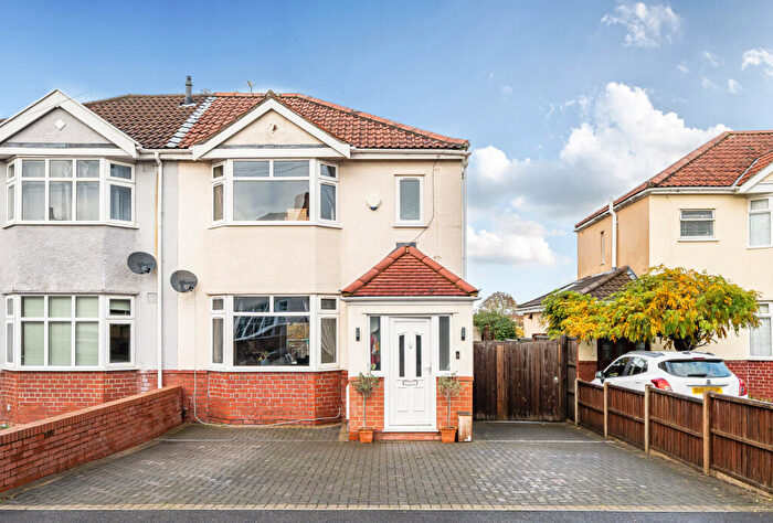 3 Bedroom Semi Detached House For Sale In Bexley Road, Hillfields, Bristol, BS16